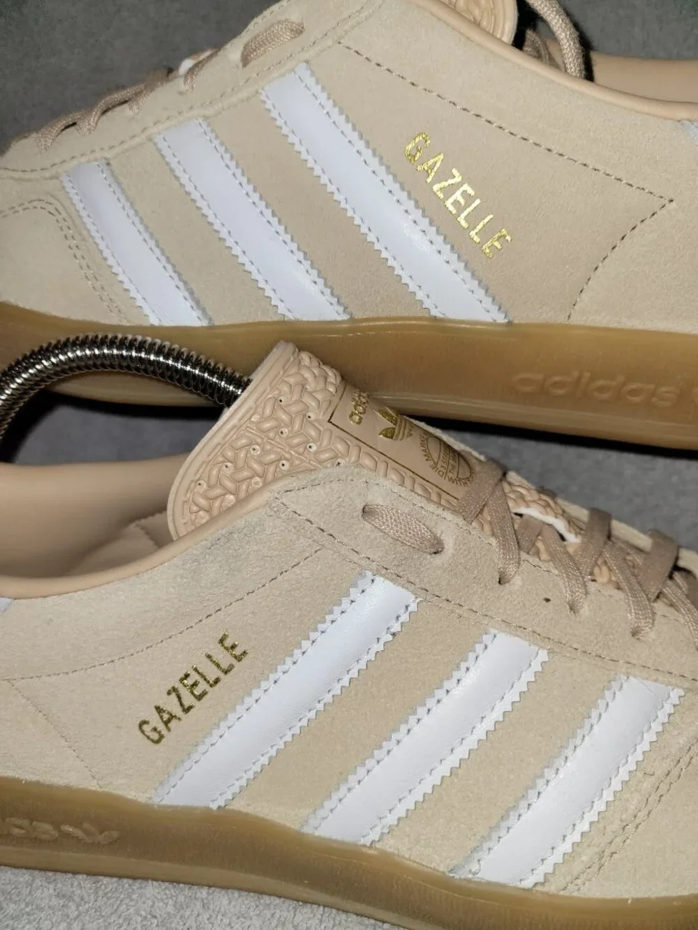 Adidas Gazelle Womens Size 9.5 Magic Beige White adidas gazelle